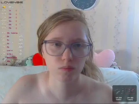 LustfulSarah webcam