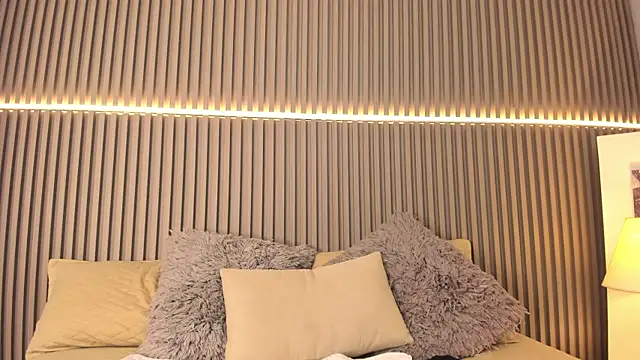 Victoria_Rosee webcam