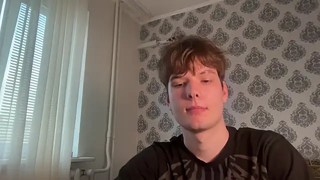 tomasdickpick (M twink) - take off a T-shirt