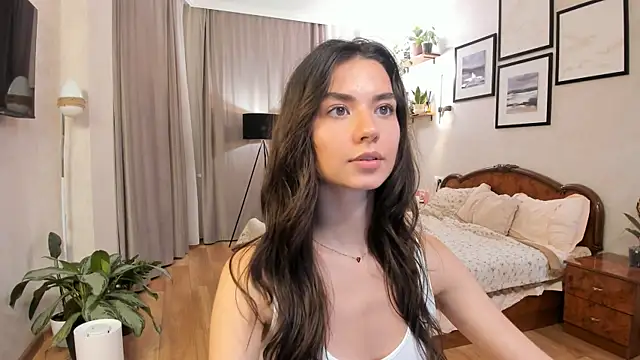 NicoleLuv webcam