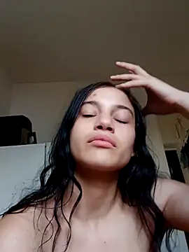 Virgin_Pussy_Love webcam