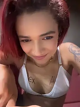 amber_sparkle webcam