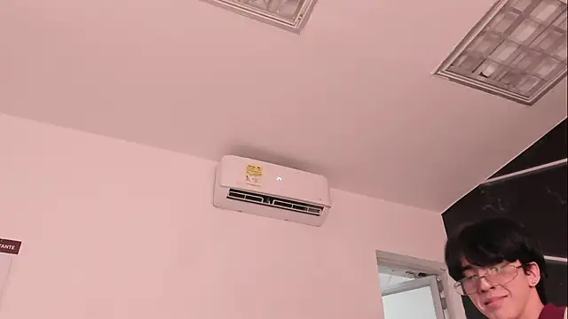 Quma86 - Male webcam sex chat