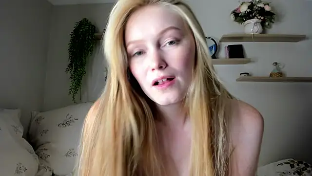 red_foxgirl - Red_FoxGirl's free webcam - UK Sex Cams