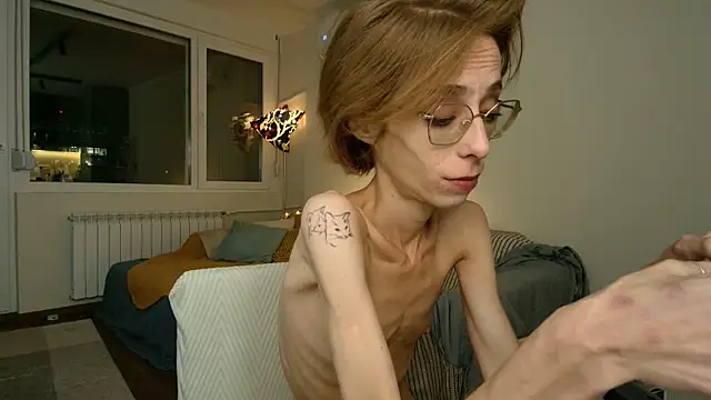amber_quell_here webcam