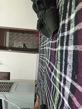 Shubu_7676 webcam
