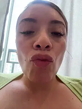 valery_mora webcam