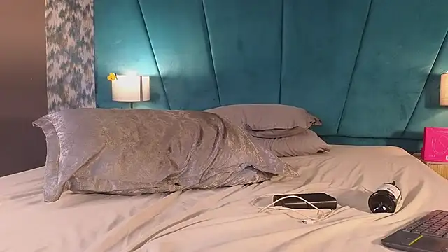 Aaron_Eze webcam