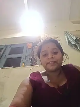 Poojaxx56 webcam