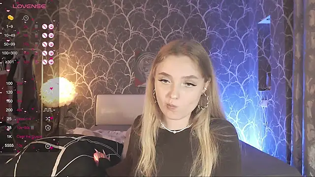 MiaMiaMeow webcam