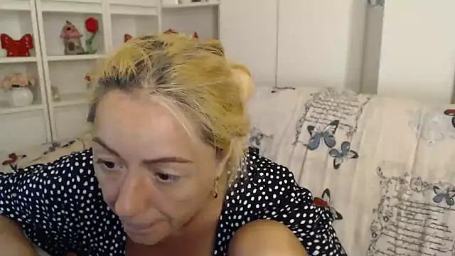 _karolynesyera_ webcam