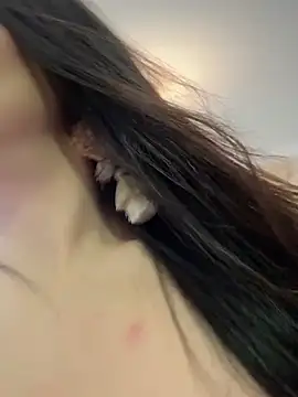 Mau_White