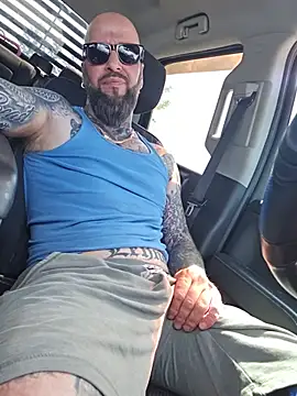 Beardedtattood live sex cam