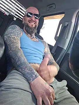 Beardedtattood webcam