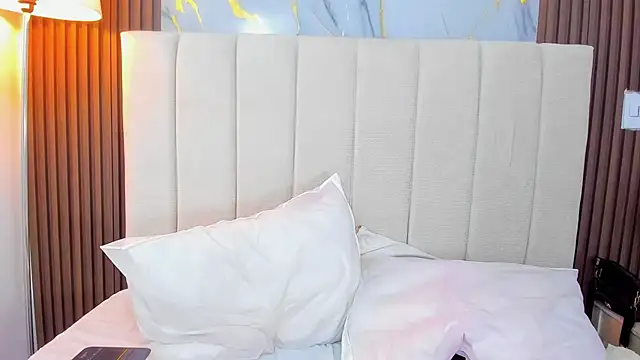Victoria_Guzman webcam