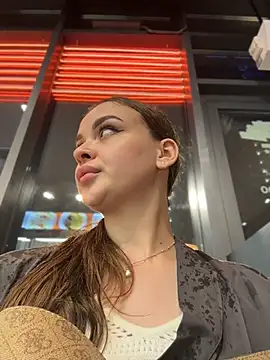 KristiRich webcam
