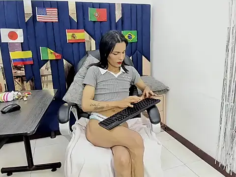 Aisha_hotts777 webcam