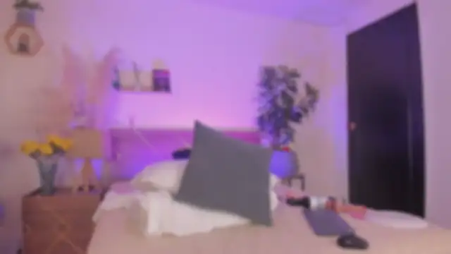 YariRose webcam