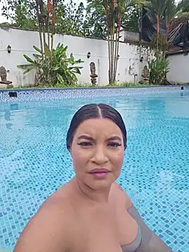 Pretty_Julieta webcam