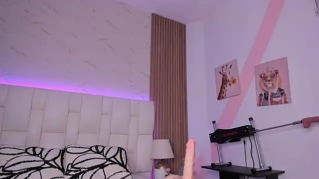 isabella_whiithe
