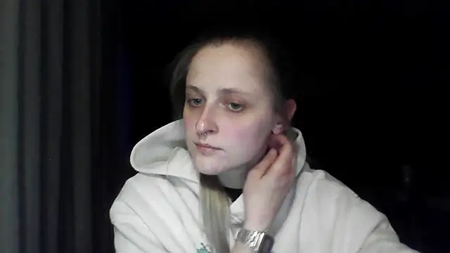 LeaWetGirl webcam