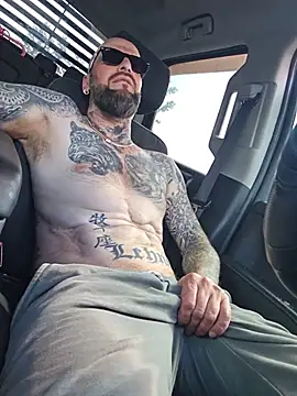 Beardedtattood webcam