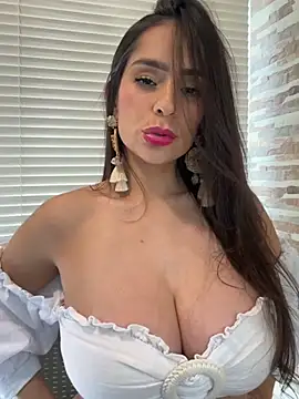 mau white