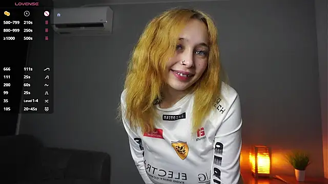 HannaHayles live cam on StripChat