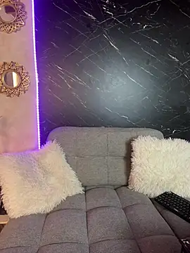 Alana_Stone