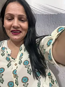 simmy14321 - Simmy14321's free webcam - UK Sex Cams