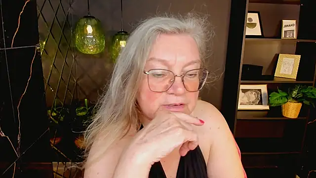 NataliMellow live cam on StripChat
