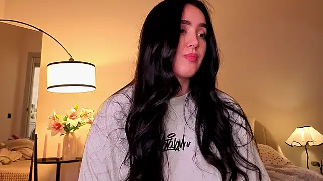 KimKhallifa webcam