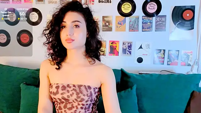 Maya_Rogerss webcam