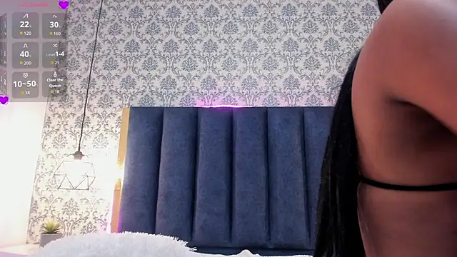 Lily_Hazell webcam