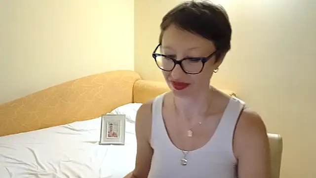 BellaRose_2020 webcam