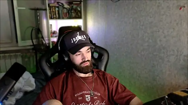 _Serious_Man webcam
