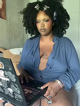 juicy_janet webcam