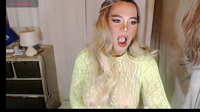 AnacondaCockSelfsucker webcam