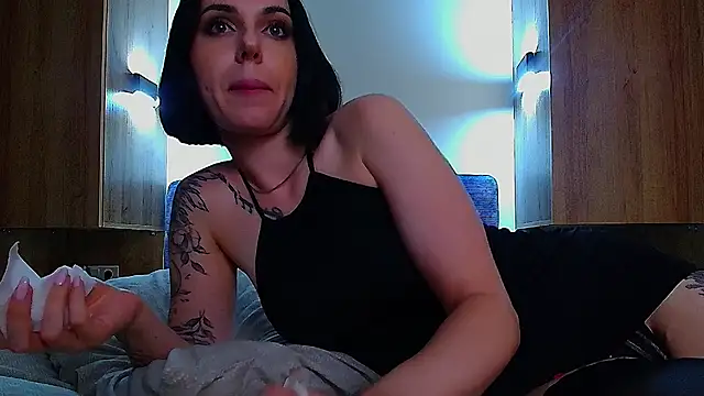 Mindblowing_Woman webcam