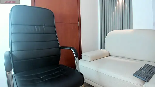 LittleCherryy webcam
