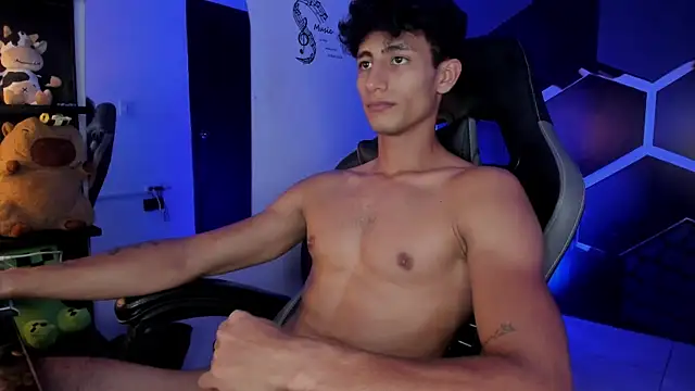 MaxiimoRomano_ webcam