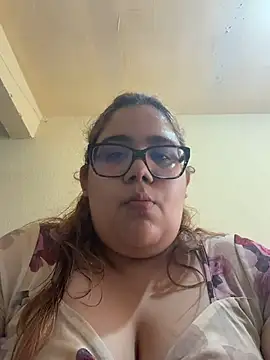 NyraMoon webcam