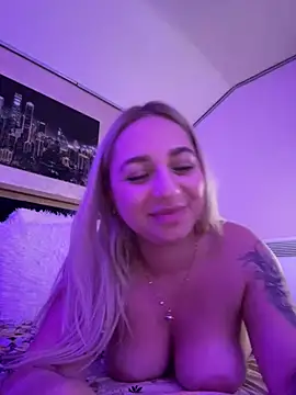 xlexi - XLexi's free webcam - UK Sex Cams