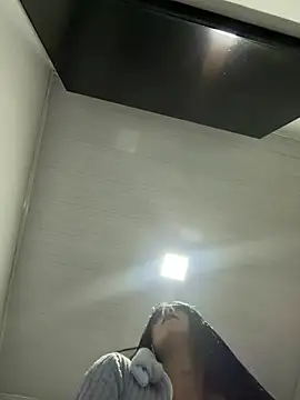 LilacNoir webcam
