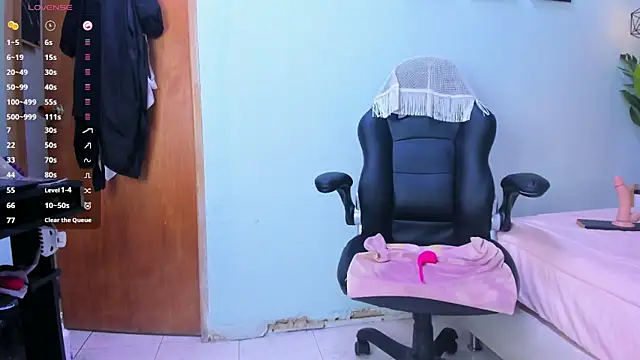 lalytulu99 live cam on StripChat