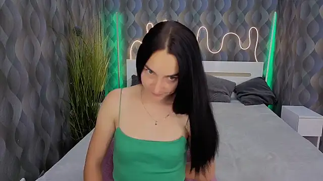 Yr_Shy_Bae webcam
