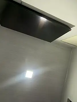 LilacNoir webcam