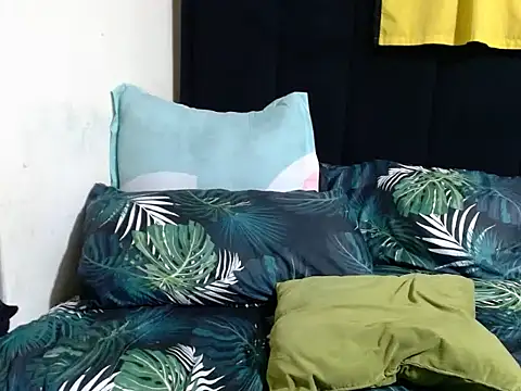 creamyslender23 webcam