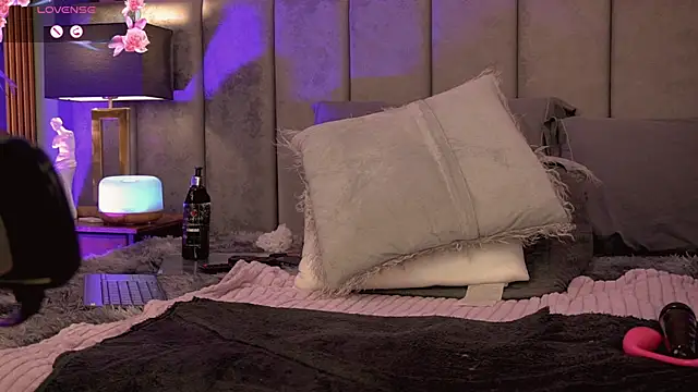 Angelina_Dior webcam