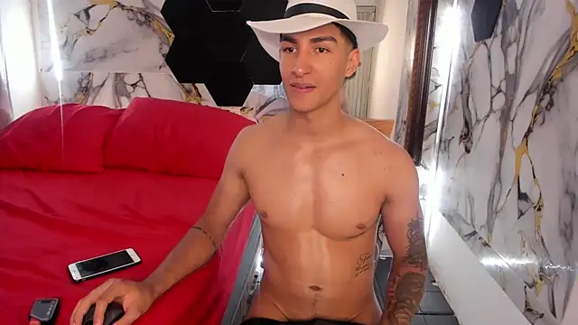 Goldendesirexx webcam